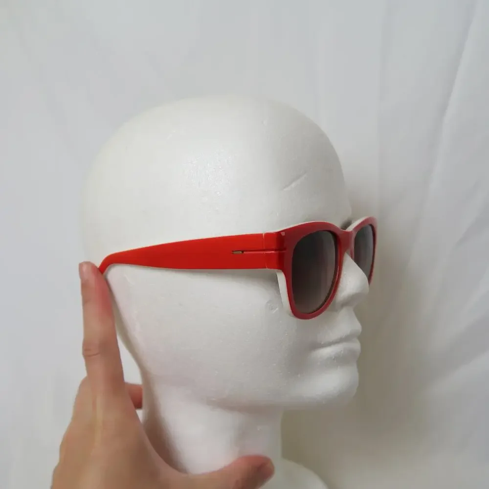 GAP red wayferer acrylic sunglasses